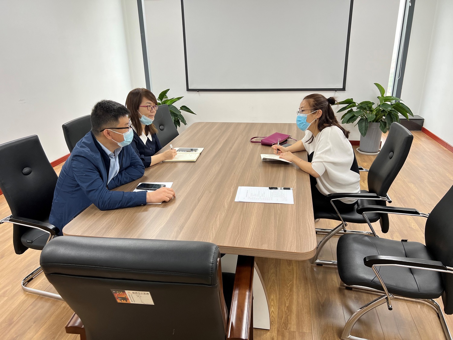 校企聯(lián)動(dòng)育英才 工商管理系啟動(dòng)“訪企拓崗促就業(yè)”專項(xiàng)行動(dòng)，深化教育咨詢服務(wù)發(fā)展路